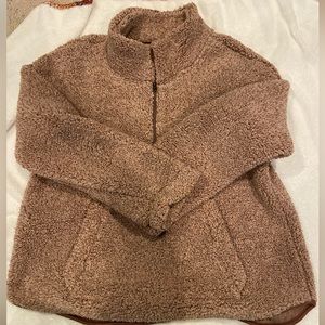 Fuzzy pullover crewneck